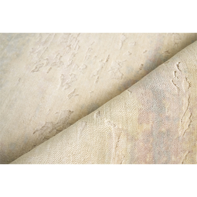 Reflections Handloomed Bamboo Silk Ivory/Soft Green 8'x10' Area Rug