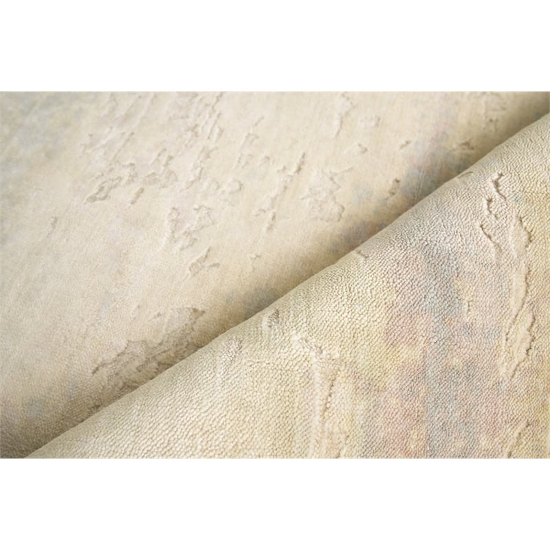 Reflections Handloomed Bamboo Silk Ivory/Soft Green 9'x12' Area Rug