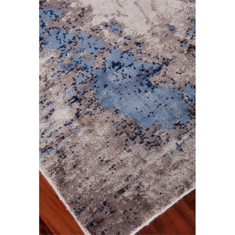 Roset Handloomed Bamboo Silk Silver/Blue 5'6