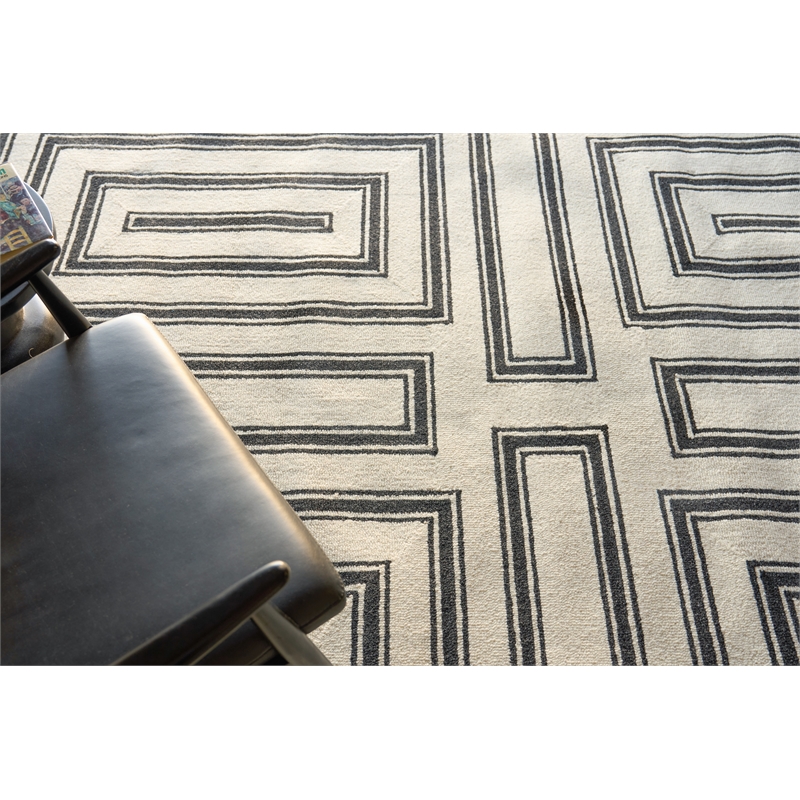 Studio Hand-Tufted New Zealand Wool Ivory/Black 14'x18' Area Rug