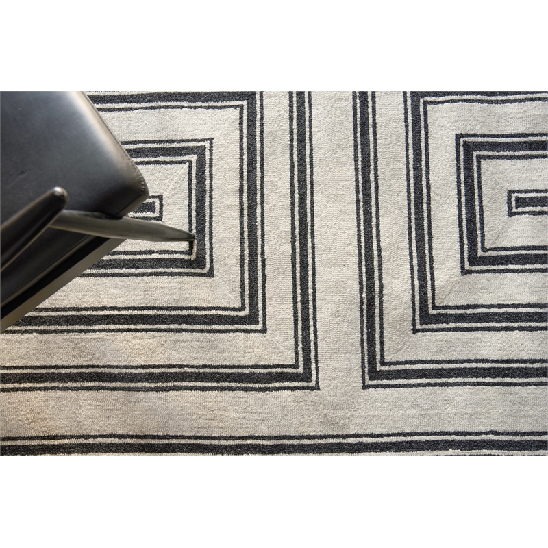 Studio Hand-Tufted New Zealand Wool Ivory/Black 6'x9' Area Rug