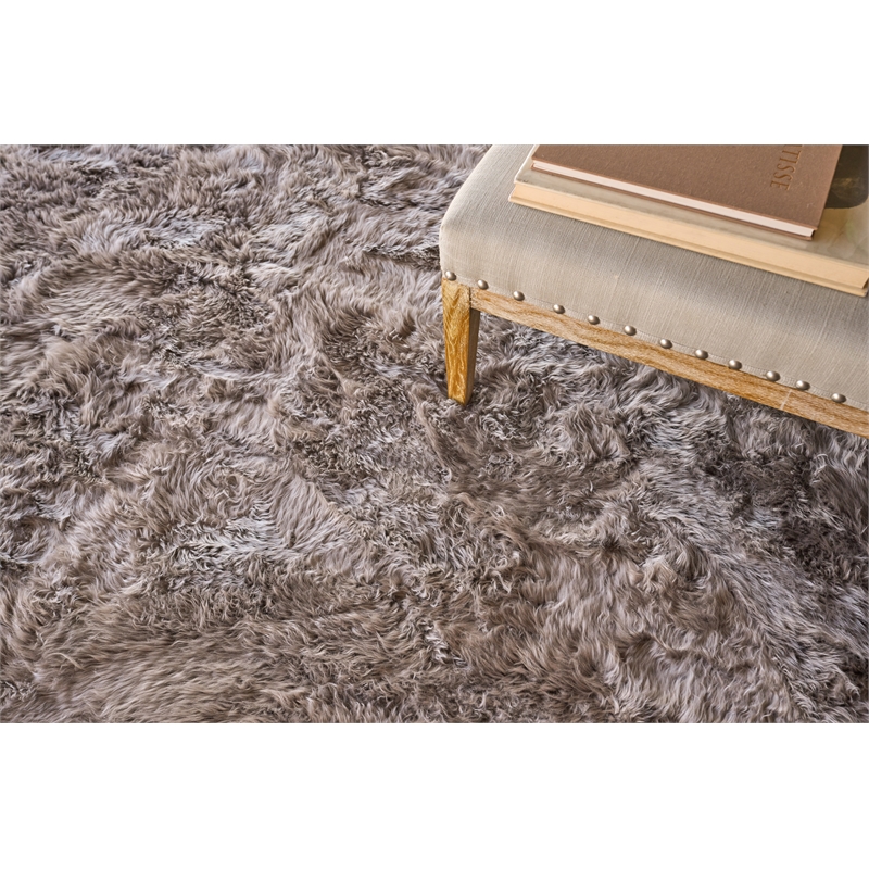 Sheepskin Hand-Tufted New Zealand Sheepskin Mushroom 2'x3' Area Rug