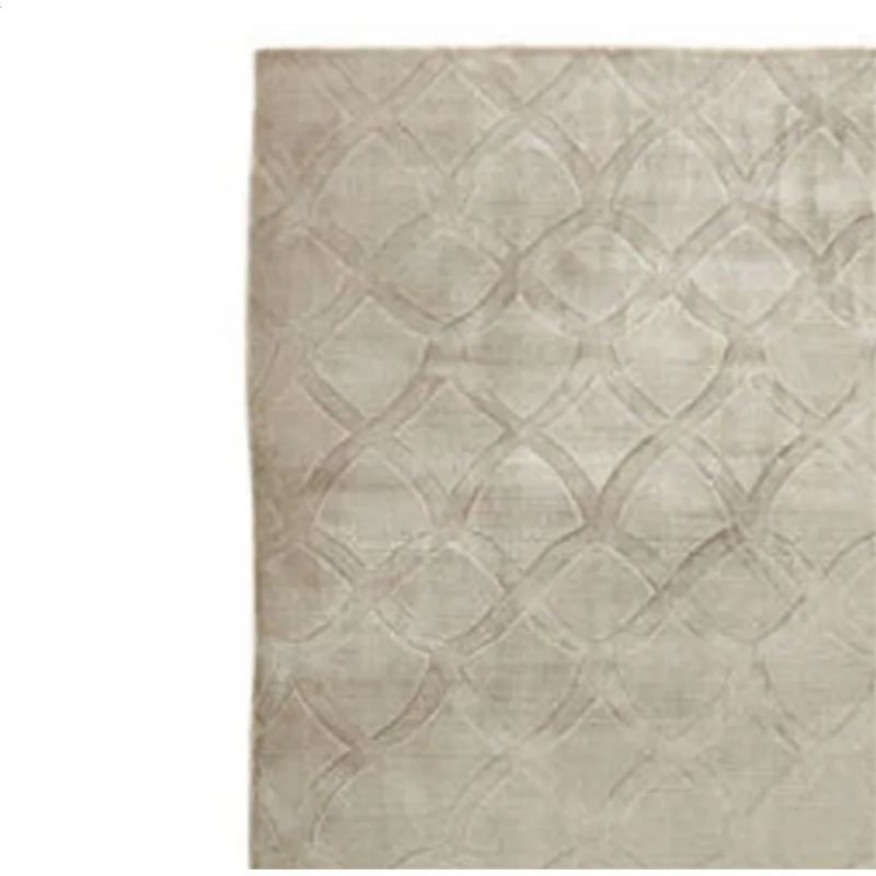 Smooch Geo Handloomed Bamboo Silk Silver 6'x9' Area Rug