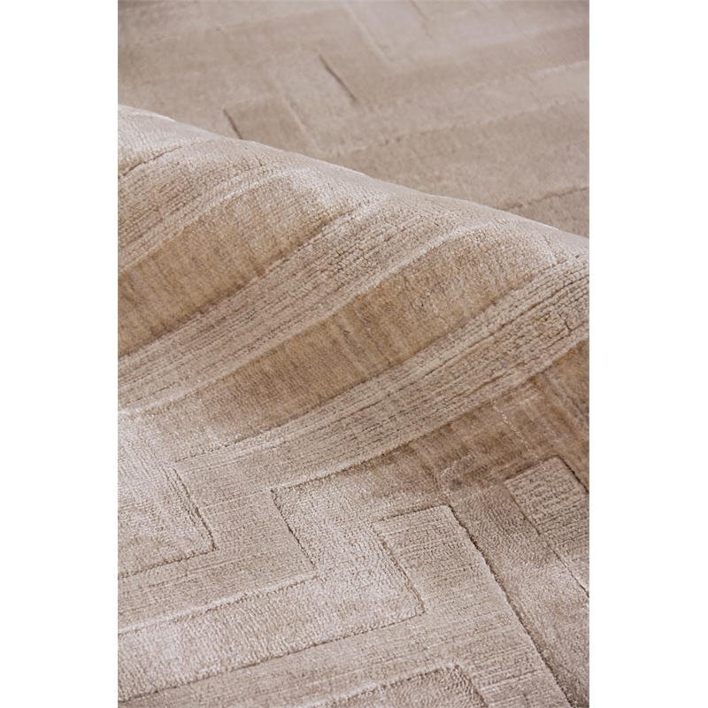 Smooch Geo Handloomed Bamboo Silk Beige 8'x10' Area Rug