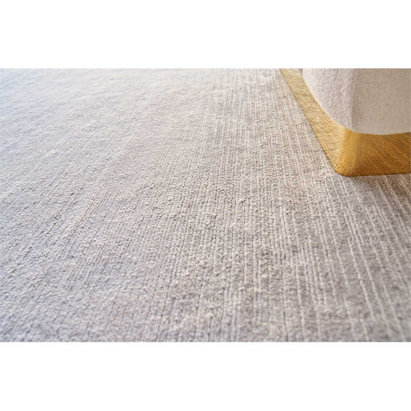 Tangaro Handloomed Bamboo Silk/Banana Silk Light Silver 2'x3' Area Rug