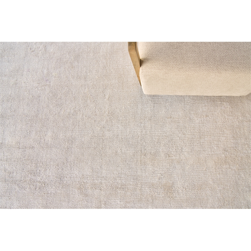 Tangaro Handloomed Bamboo Silk/Banana Silk Ivory 8'x10' Area Rug