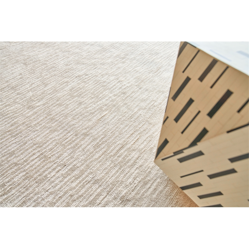 Tangaro Handloomed Bamboo Silk/Banana Silk Light Beige 2'x3' Area Rug