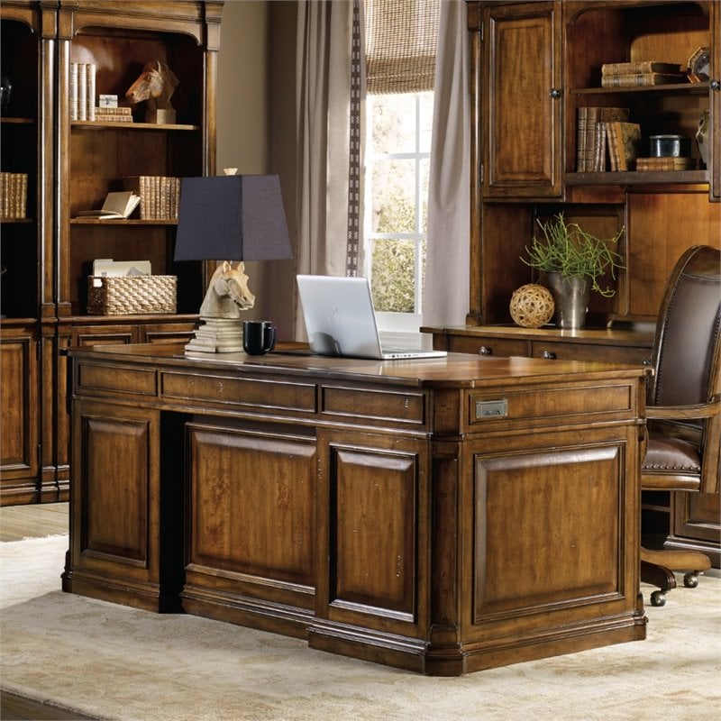 Hooker Furniture Tynecastle Executive Desk in Medium Brown Wood Grain