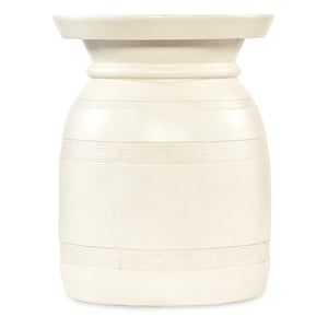 Hooker Furniture Big Sky Resin Tahoe Urn Spot Table in Beige