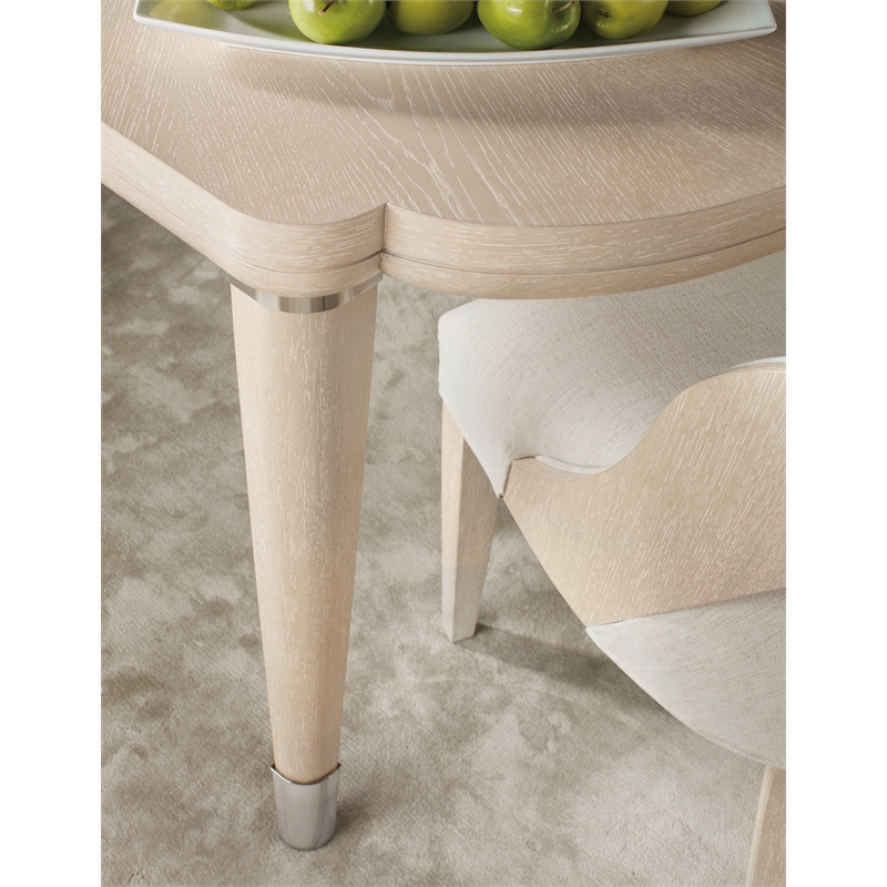 Hooker Furniture Nouveau Chic Rectangle Dining Table w/1-22in Leaf