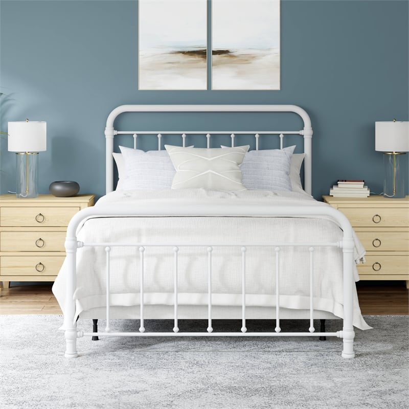 Hillsdale Kirkland Full Metal Spindle Panel Bed in White
