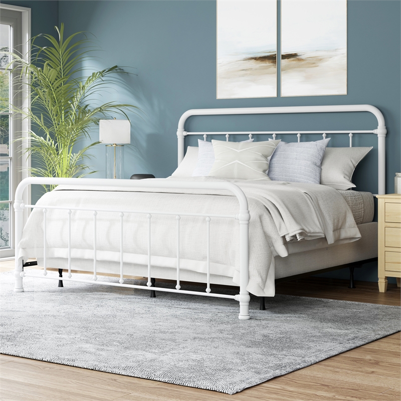 Hillsdale Kirkland Metal King Round Spindle Bed in Soft White