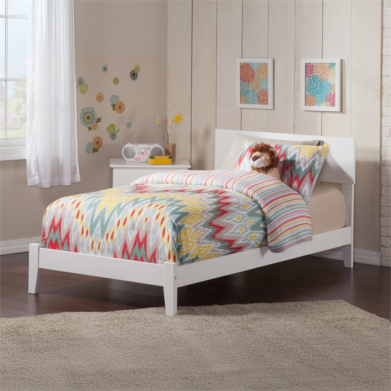 Orlando Twin Solid Wood Foundation Bed in White