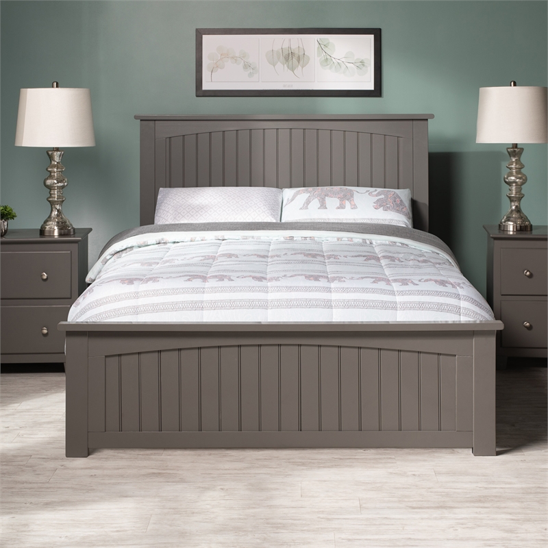 Nantucket Full Wood Foundation Bed with Matching Footboard in Grey