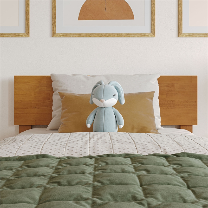 Orlando Twin Wood Platform Bed with Footboard and Twin Trundle in Light Toffee