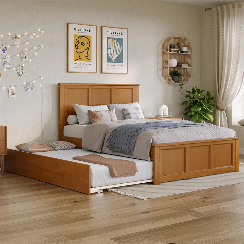 Madison Full Platform Bed with Matching Footboard & Twin Trundle in Light Toffee