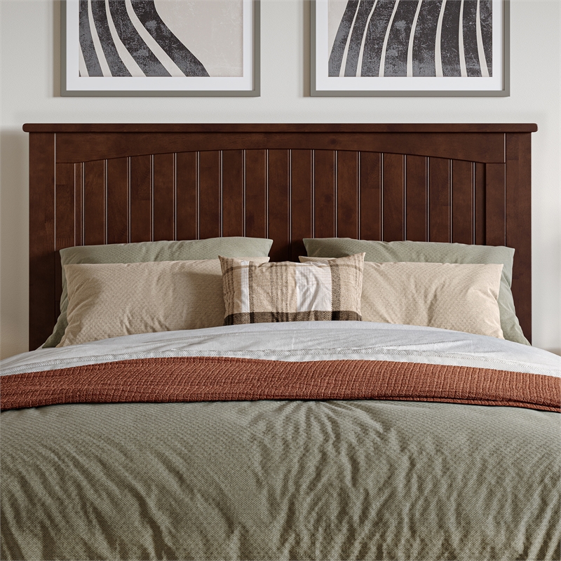 Nantucket Full Wood Platform Bed with Footboard and Twin Trundle in Walnut