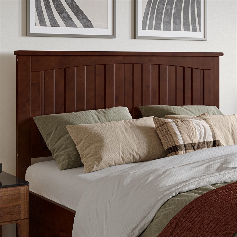 Nantucket Full Platform Bed with Matching Footboard and Twin Trundle in Walnut