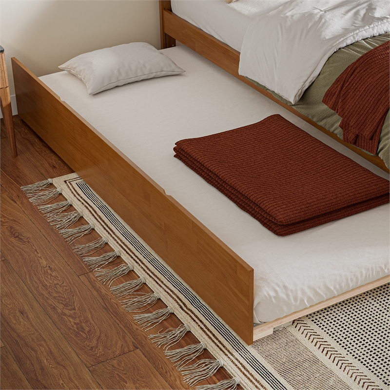Nantucket Full Platform Bed w/Matching Footboard & Full Trundle in Light Toffee