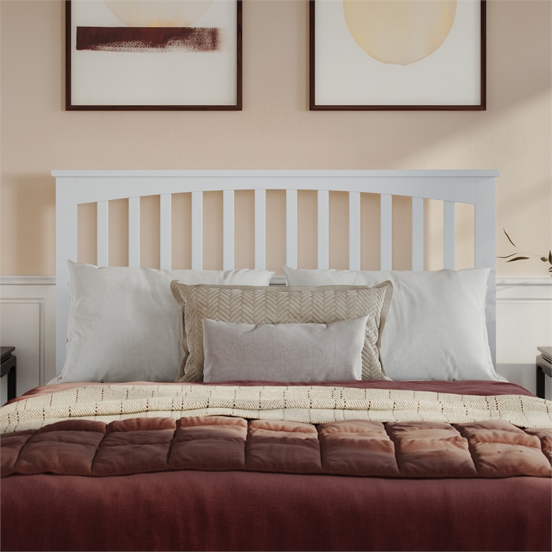 Everett Queen Wood Platform Bed with Panel Footboard & Twin XL Trundle in White