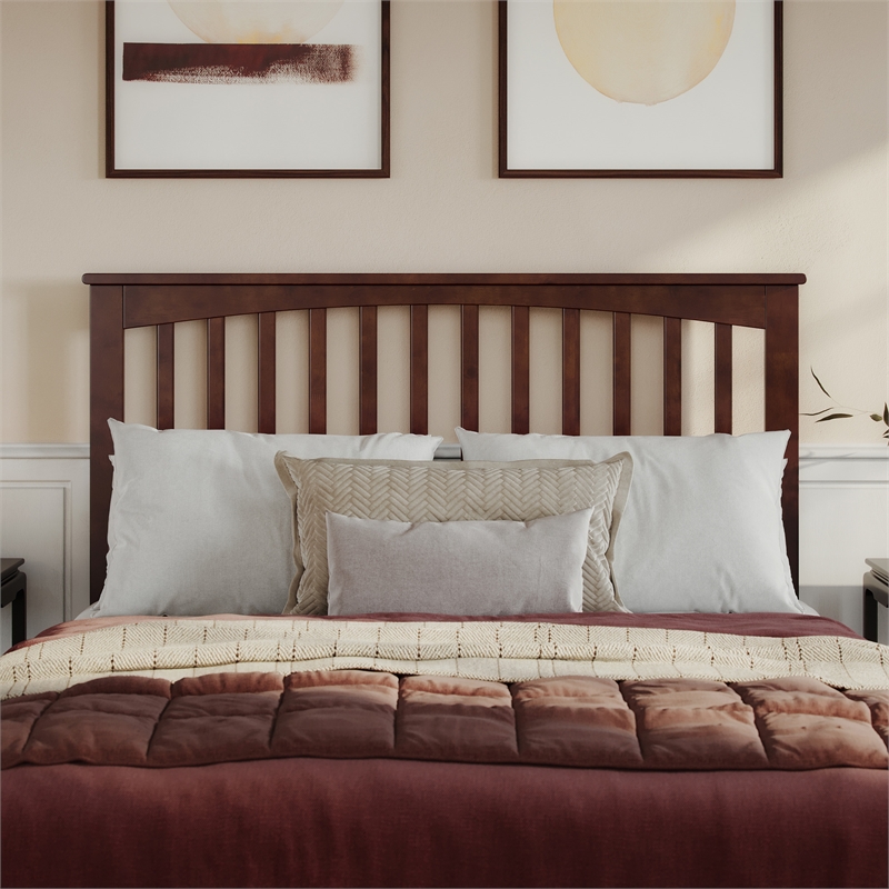 Everett Queen Wood Platform Bed with Panel Footboard & Twin XL Trundle in Walnut