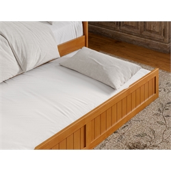 Daybeds and Accessories