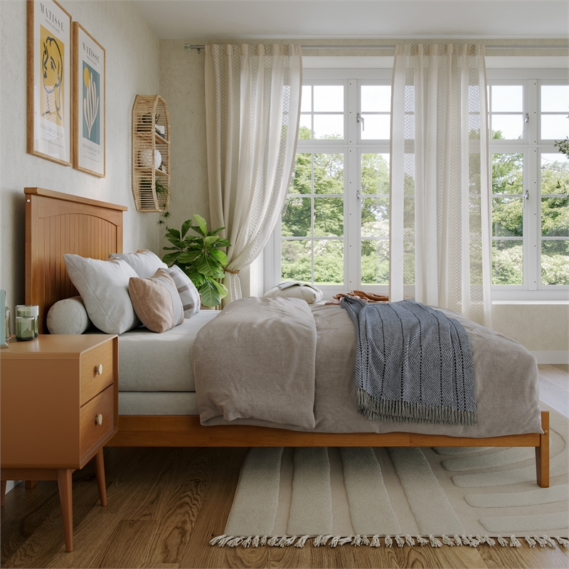 Nantucket Full Solid Wood Foundation Bed in Light Toffee