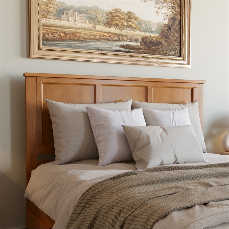 Madison Queen Solid Wood Foundation Bed in Light Toffee