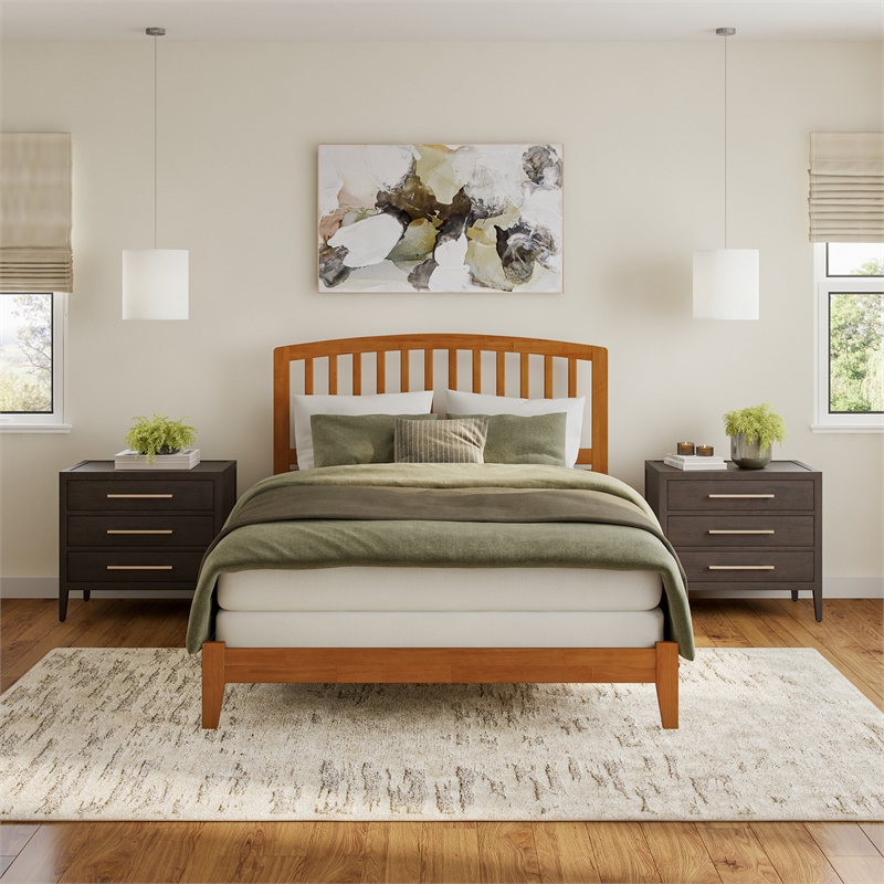 Richmond Queen Solid Wood Foundation Bed in Light Toffee