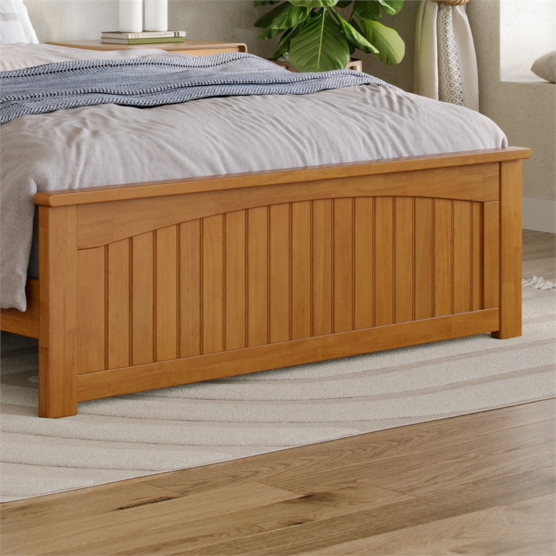Nantucket Full Wood Foundation Bed with Matching Footboard in Light Toffee