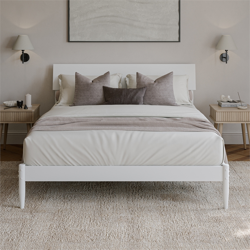 Bradford Queen Wood Platform Bed in White